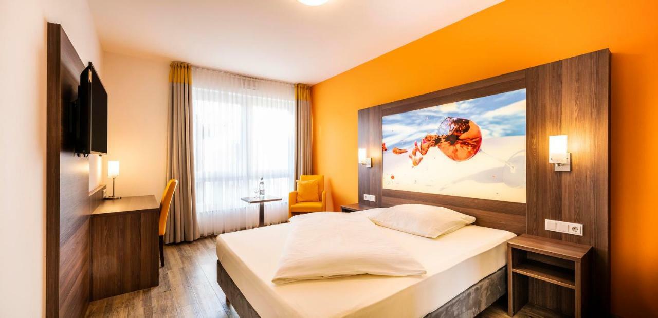 Schroeders Wein-Style-Hotel Trier Room photo